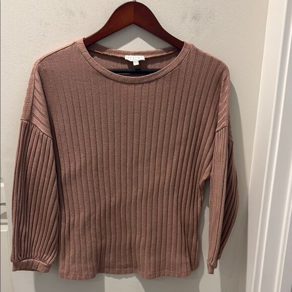 Status by Chenault Ribbed Knit Sweater in Mauve size Large - Picture 1 of 8